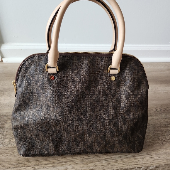 Michael Kors tote - Picture 3 of 9